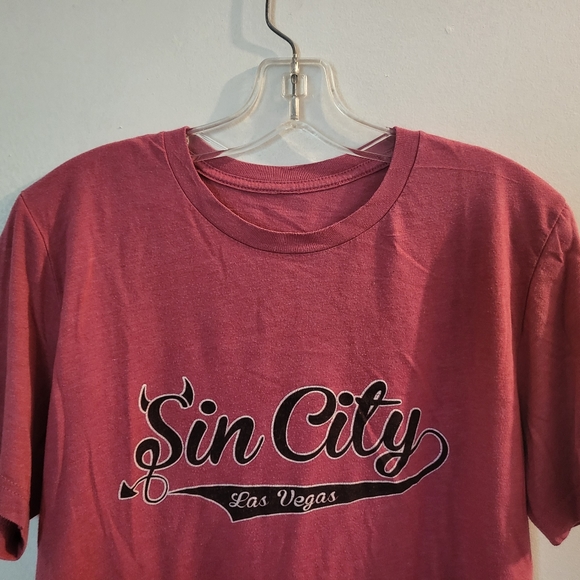 Sin City Las Vegas Graphic T-shirt | Size Medium - Picture 5 of 8